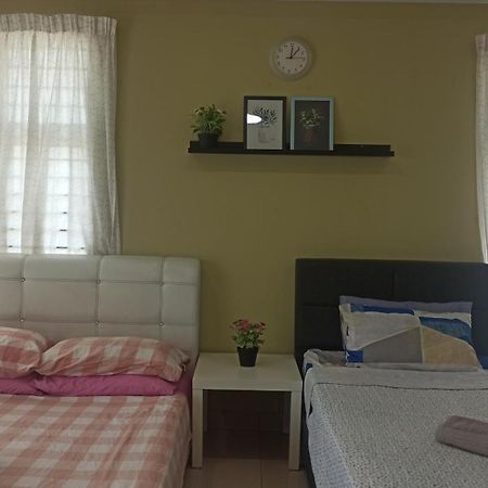 Zulanie Family Studio At D'Perdana Apartment, Spacious And Cozy With Pool, Free Wifi & Netflix Kota Bharu Exteriér fotografie