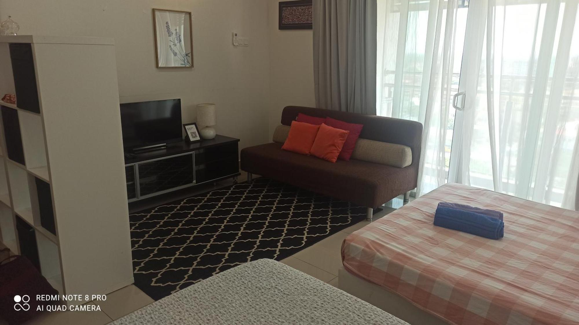 Zulanie Family Studio At D'Perdana Apartment, Spacious And Cozy With Pool, Free Wifi & Netflix Kota Bharu Exteriér fotografie